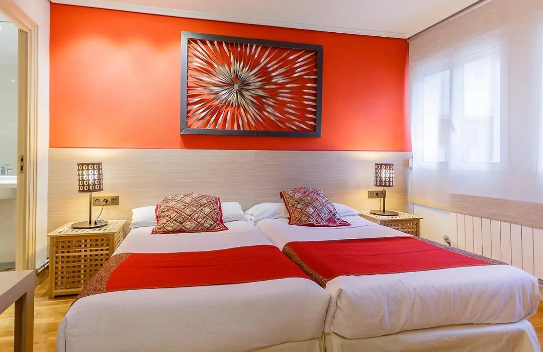 Hostal Rodas Pamplona-1